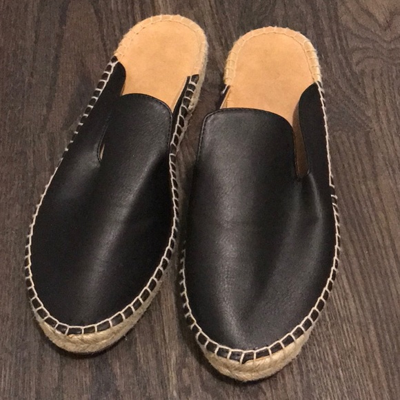 Black Universal Thread mules - Picture 1 of 5